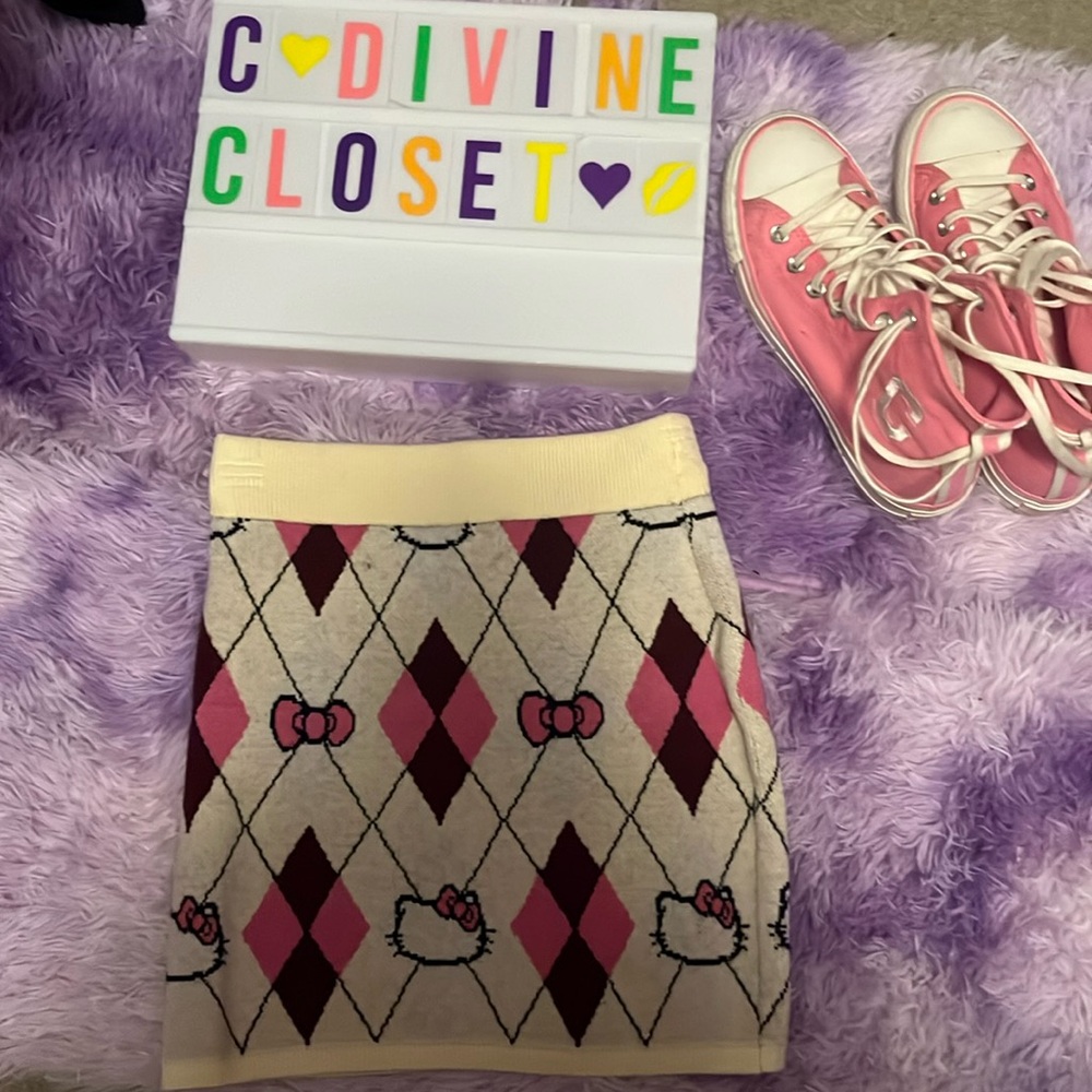 Forever 21 Hello Kitty Skirt! XS!